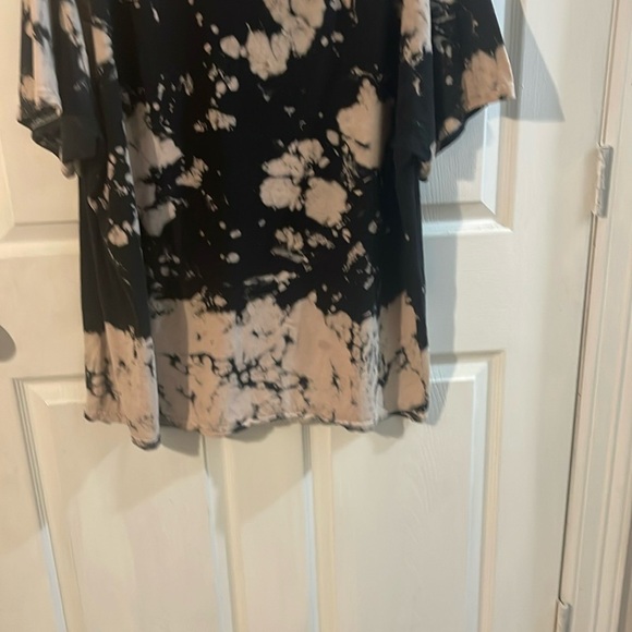 The Rolling Stones Black and Cream Tie-Dye Tee - Picture 6 of 8